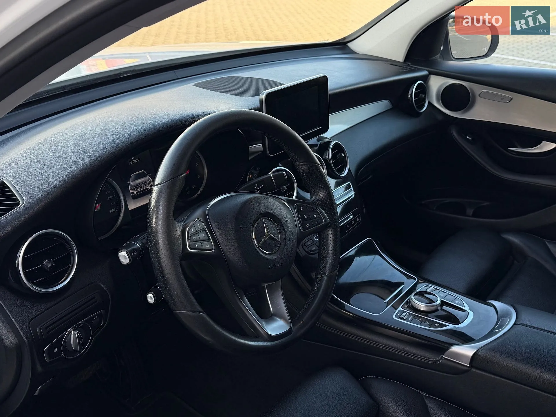 2017 Mercedes-Benz GLC - мініатюра 8
