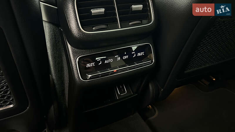 Позашляховик / Кросовер Mercedes-Benz GLE-Class Coupe 2020 в Львові фото 43 Позашляховик / Кросовер Mercedes-Benz GLE-Class Coupe 2020 в Львові