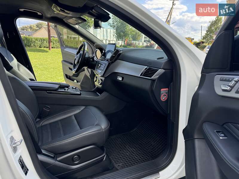 Внедорожник / Кроссовер Mercedes-Benz GLE-Class Coupe 2016 в Черновцах фото 44 Внедорожник / Кроссовер Mercedes-Benz GLE-Class Coupe 2016 в Черновцах