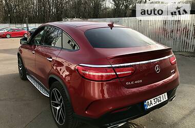 Позашляховик / Кросовер Mercedes-Benz GLE-Class 2017 в 