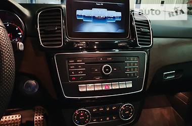 Позашляховик / Кросовер Mercedes-Benz GLE-Class 2018 в 