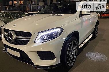 Позашляховик / Кросовер Mercedes-Benz GLE-Class 2016 в 