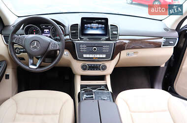 Внедорожник / Кроссовер Mercedes-Benz GLE-Class 2016 в 