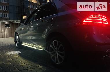 Позашляховик / Кросовер Mercedes-Benz GLE-Class 2016 в 