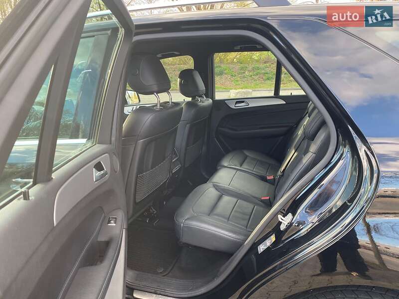 Внедорожник / Кроссовер Mercedes-Benz GLE-Class 2015 в Ужгороде фото 5 Внедорожник / Кроссовер Mercedes-Benz GLE-Class 2015 в Ужгороде