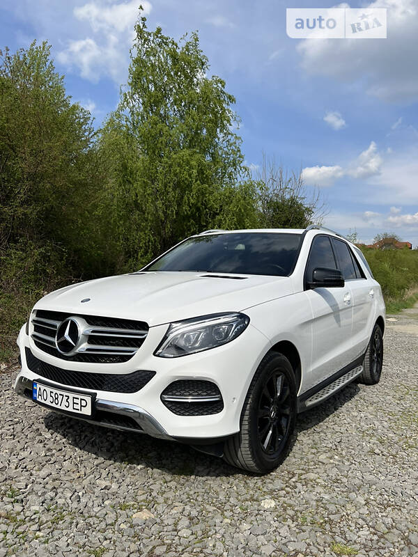 Внедорожник / Кроссовер Mercedes-Benz GLE-Class 2016 в 