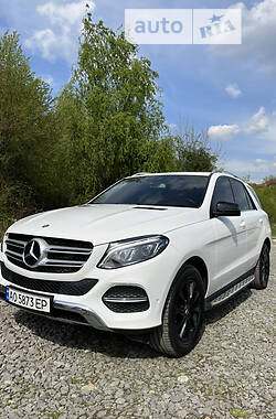 Внедорожник / Кроссовер Mercedes-Benz GLE-Class 2016 в 