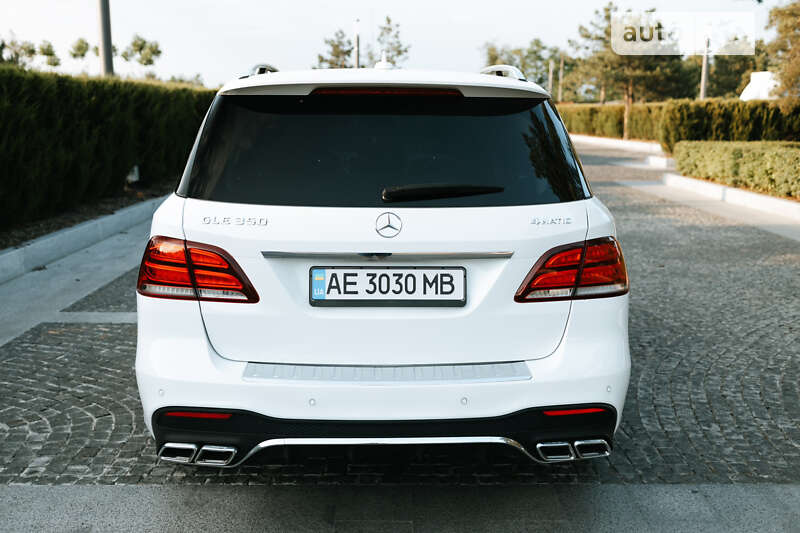 Позашляховик / Кросовер Mercedes-Benz GLE-Class 2015 в Дніпрі фото 6 Позашляховик / Кросовер Mercedes-Benz GLE-Class 2015 в Дніпрі