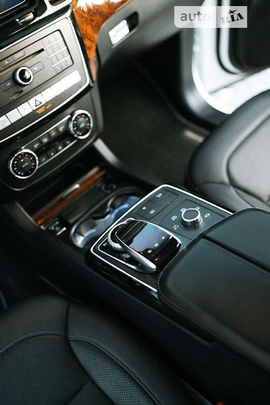 Позашляховик / Кросовер Mercedes-Benz GLE-Class 2015 в Дніпрі фото 17 Позашляховик / Кросовер Mercedes-Benz GLE-Class 2015 в Дніпрі