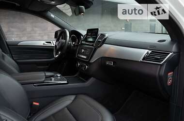 Внедорожник / Кроссовер Mercedes-Benz GLE-Class 2016 в 