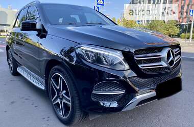 Внедорожник / Кроссовер Mercedes-Benz GLE-Class 2017 в 