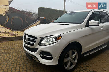 Позашляховик / Кросовер Mercedes-Benz GLE-Class 2016 в 