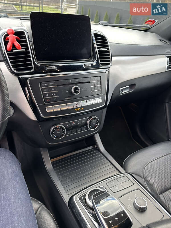 Внедорожник / Кроссовер Mercedes-Benz GLE-Class 2018 в Иршаве