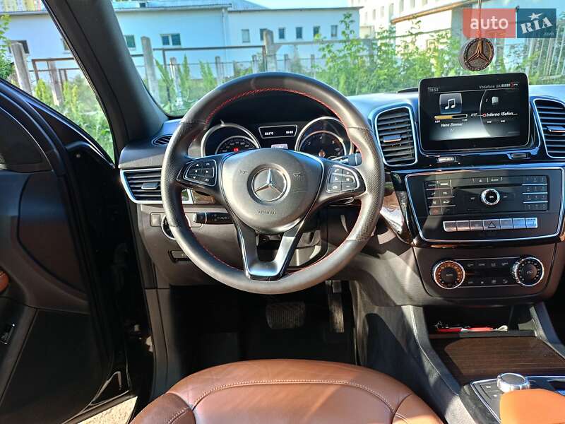 Позашляховик / Кросовер Mercedes-Benz GLE-Class 2017 в Києві фото 3 Позашляховик / Кросовер Mercedes-Benz GLE-Class 2017 в Києві