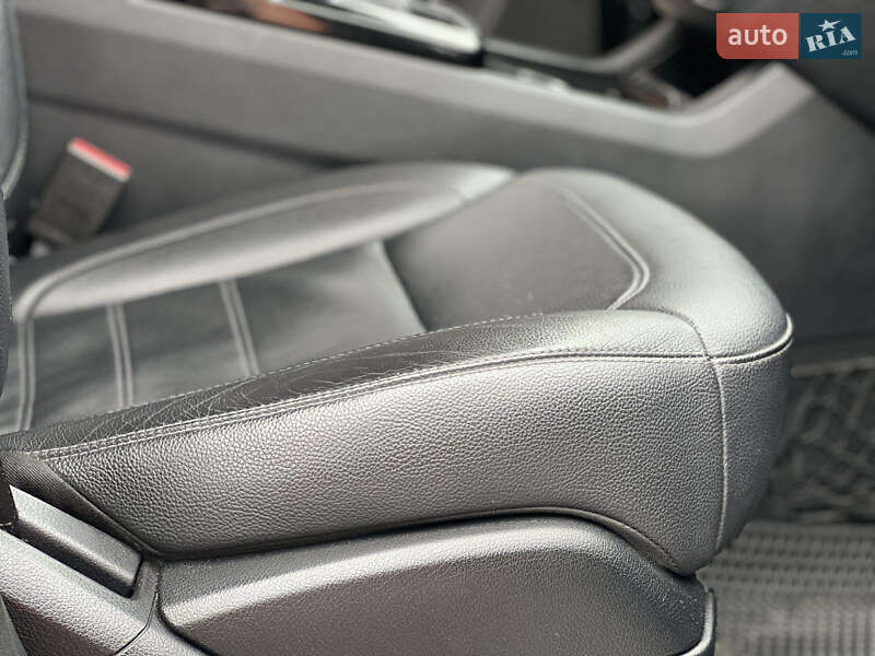 Внедорожник / Кроссовер Mercedes-Benz GLE-Class 2016 в Киеве