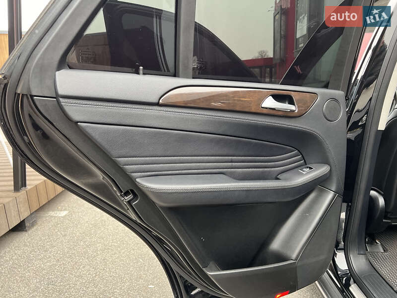 Внедорожник / Кроссовер Mercedes-Benz GLE-Class 2016 в Киеве