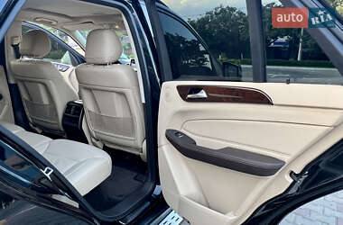 Позашляховик / Кросовер Mercedes-Benz GLE-Class 2015 в 
