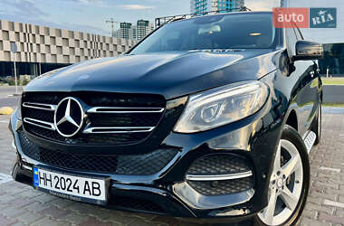 Позашляховик / Кросовер Mercedes-Benz GLE-Class 2015 в 