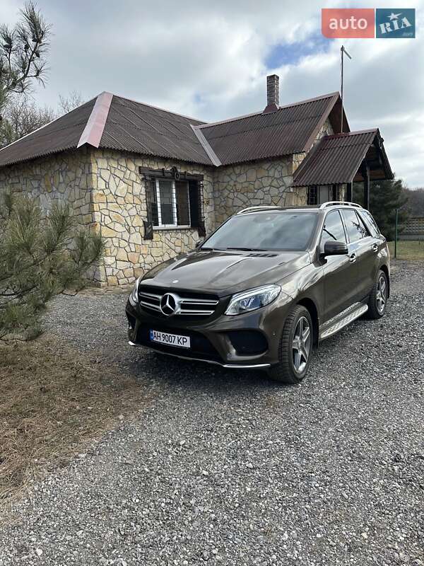 Внедорожник / Кроссовер Mercedes-Benz GLE-Class 2016 в Покровске
