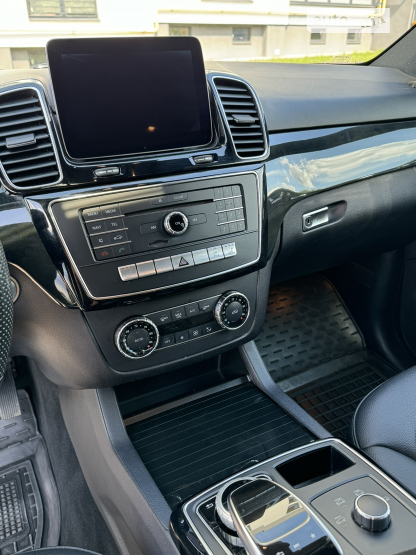 2017 Mercedes-Benz GLE - мініатюра 12