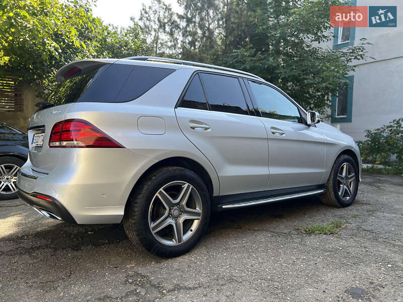 Позашляховик / Кросовер Mercedes-Benz GLE-Class 2015 в Чернівцях