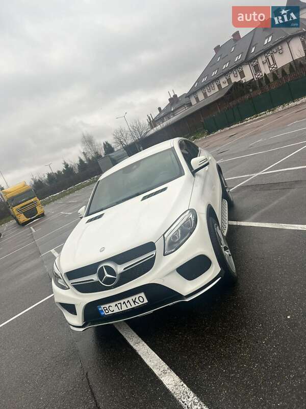 Позашляховик / Кросовер Mercedes-Benz GLE-Class 2017 в Львові фото 8 Позашляховик / Кросовер Mercedes-Benz GLE-Class 2017 в Львові