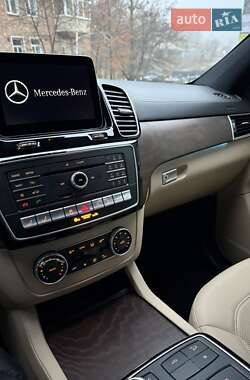 Внедорожник / Кроссовер Mercedes-Benz GLE-Class 2018 в 