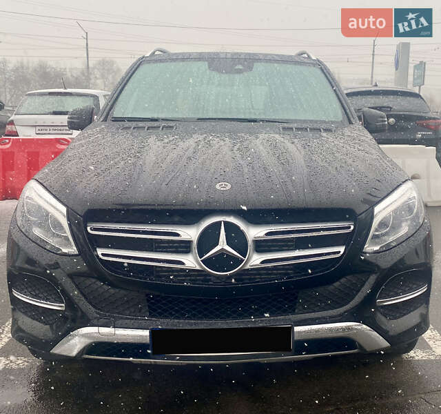 Внедорожник / Кроссовер Mercedes-Benz GLE-Class 2017 в 