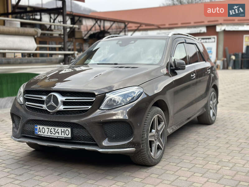 Внедорожник / Кроссовер Mercedes-Benz GLE-Class 2017 в 