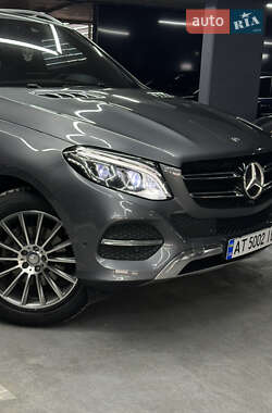Внедорожник / Кроссовер Mercedes-Benz GLE-Class 2017 в 