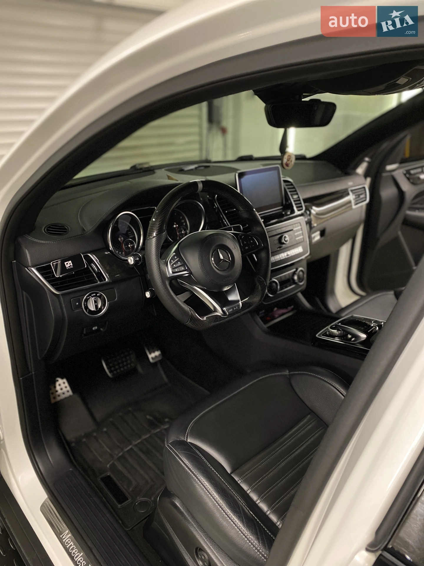 2015 Mercedes-Benz GLE - мініатюра 28