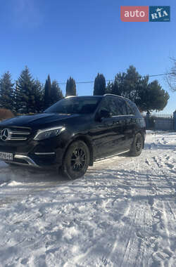 Позашляховик / Кросовер Mercedes-Benz GLE-Class 2016 в 