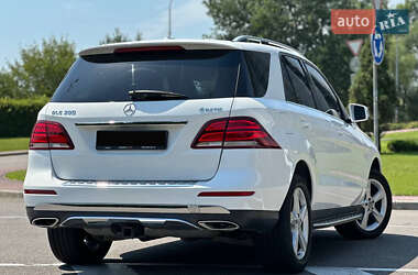 Позашляховик / Кросовер Mercedes-Benz GLE-Class 2015 в 