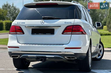 Позашляховик / Кросовер Mercedes-Benz GLE-Class 2015 в 