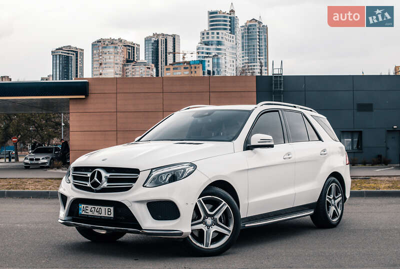 Внедорожник / Кроссовер Mercedes-Benz GLE-Class 2016 в 