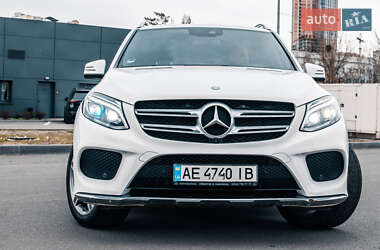 Внедорожник / Кроссовер Mercedes-Benz GLE-Class 2016 в 