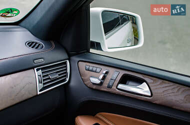 Внедорожник / Кроссовер Mercedes-Benz GLE-Class 2016 в 