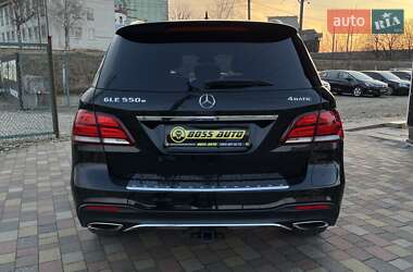 Позашляховик / Кросовер Mercedes-Benz GLE-Class 2016 в 