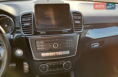 Позашляховик / Кросовер Mercedes-Benz GLE-Class 2016 в 