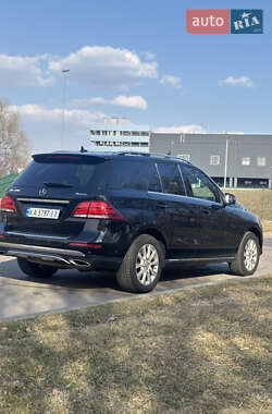 Внедорожник / Кроссовер Mercedes-Benz GLE-Class 2016 в 