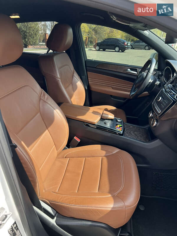 Позашляховик / Кросовер Mercedes-Benz GLE-Class 2016 в Кривому Розі