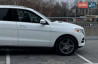 Внедорожник / Кроссовер Mercedes-Benz GLE-Class 2017 в 