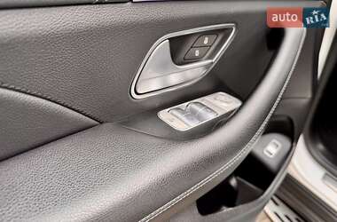 Внедорожник / Кроссовер Mercedes-Benz GLE-Class 2019 в 