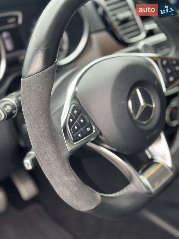 Внедорожник / Кроссовер Mercedes-Benz GLE-Class 2017 в 