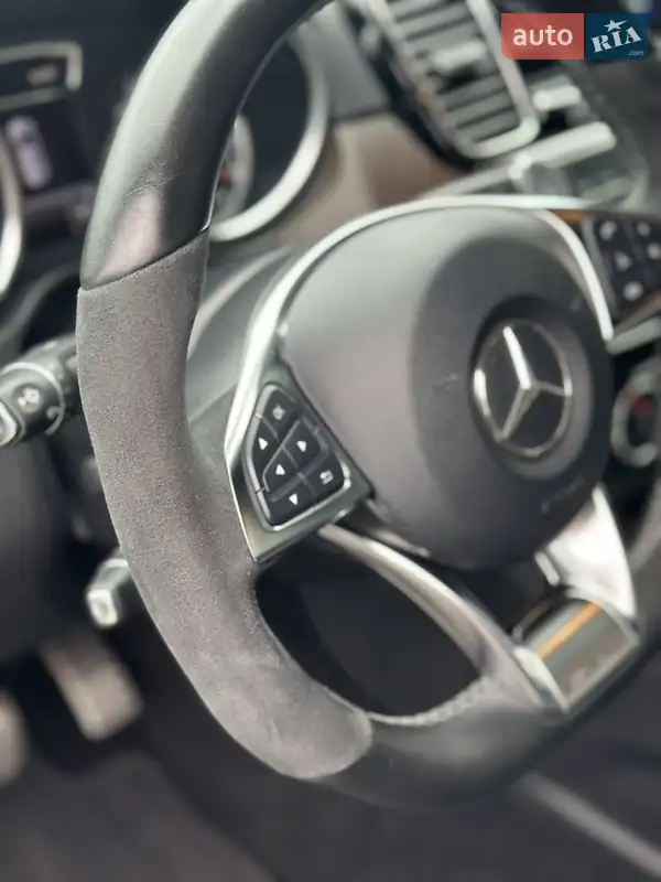Внедорожник / Кроссовер Mercedes-Benz GLE-Class 2017 в 