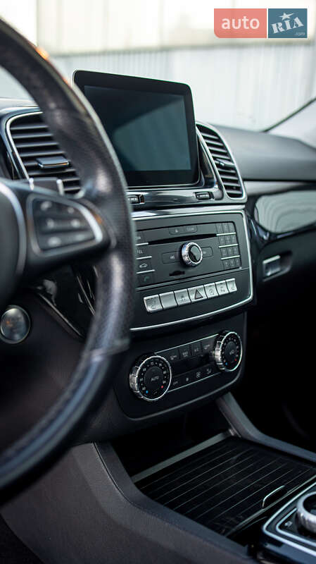 Позашляховик / Кросовер Mercedes-Benz GLE-Class 2016 в Чернівцях фото 43 Позашляховик / Кросовер Mercedes-Benz GLE-Class 2016 в Чернівцях