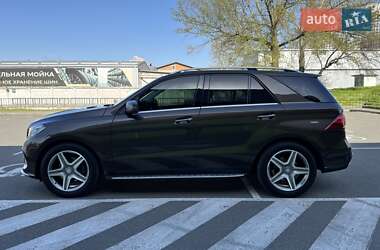 Позашляховик / Кросовер Mercedes-Benz GLE-Class 2015 в 