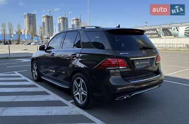 Позашляховик / Кросовер Mercedes-Benz GLE-Class 2015 в 