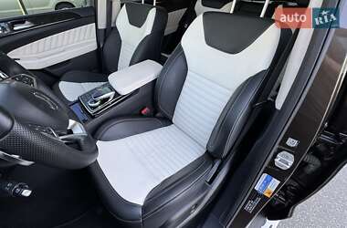 Позашляховик / Кросовер Mercedes-Benz GLE-Class 2015 в 