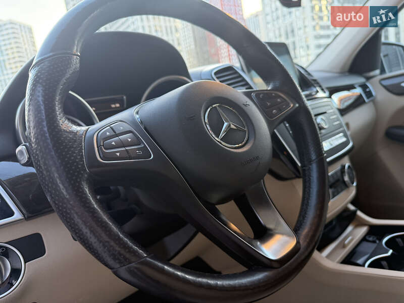 Позашляховик / Кросовер Mercedes-Benz GLE-Class 2015 в Києві